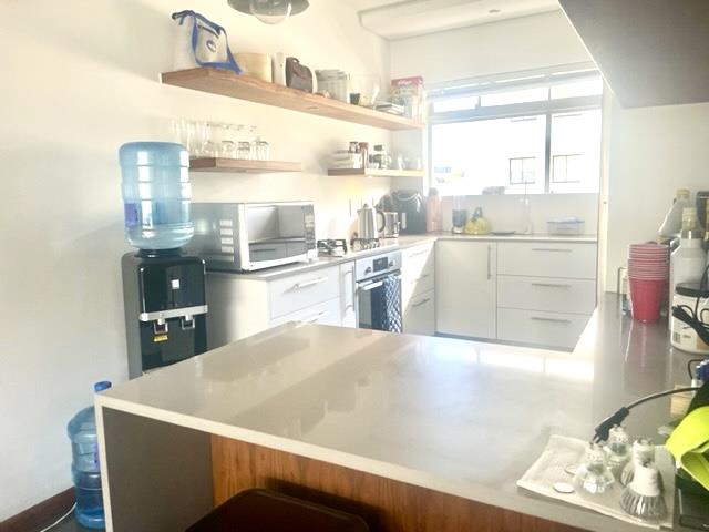 2 Bedroom Property for Sale in Sea Point Western Cape